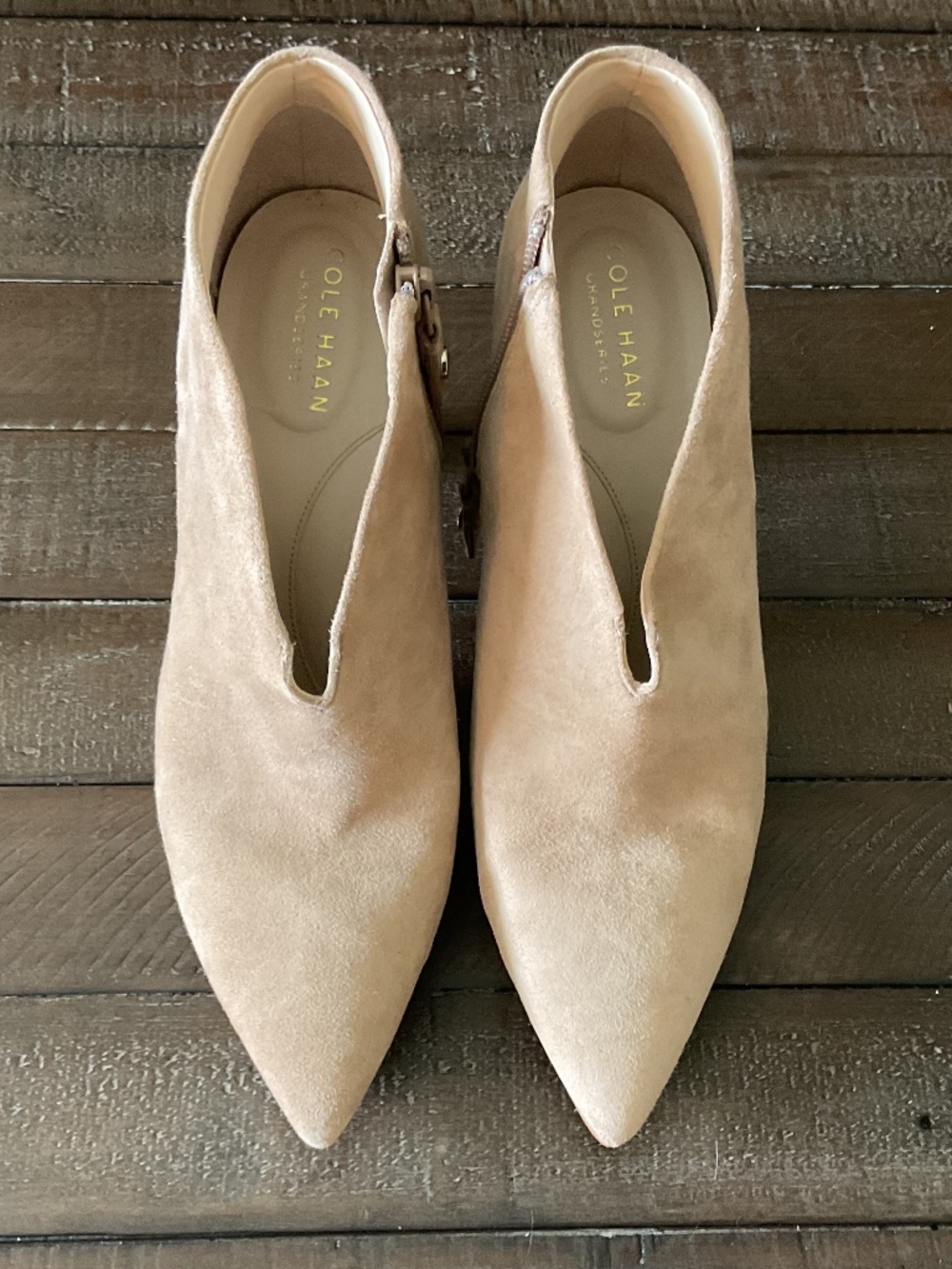🤩 Cole Han Tan Suede Ankle Booties - size 8.5B